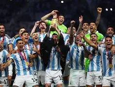 易游平台 -加时末段体能课后；巴塞罗那状态回暖备战欧冠；质疑声仍在；数据趋势出现新变化的简单介绍