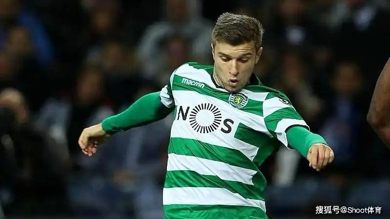 关于离谱！德约科维奇在公牛比赛中回归赛场今晚本菲卡调整名单以备欧联，风云突变门兴格拉德巴赫赛前扳平良机的信息